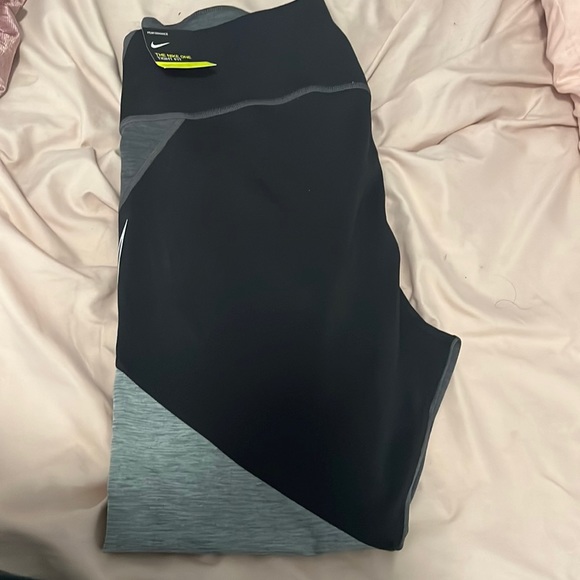 Nike leggings